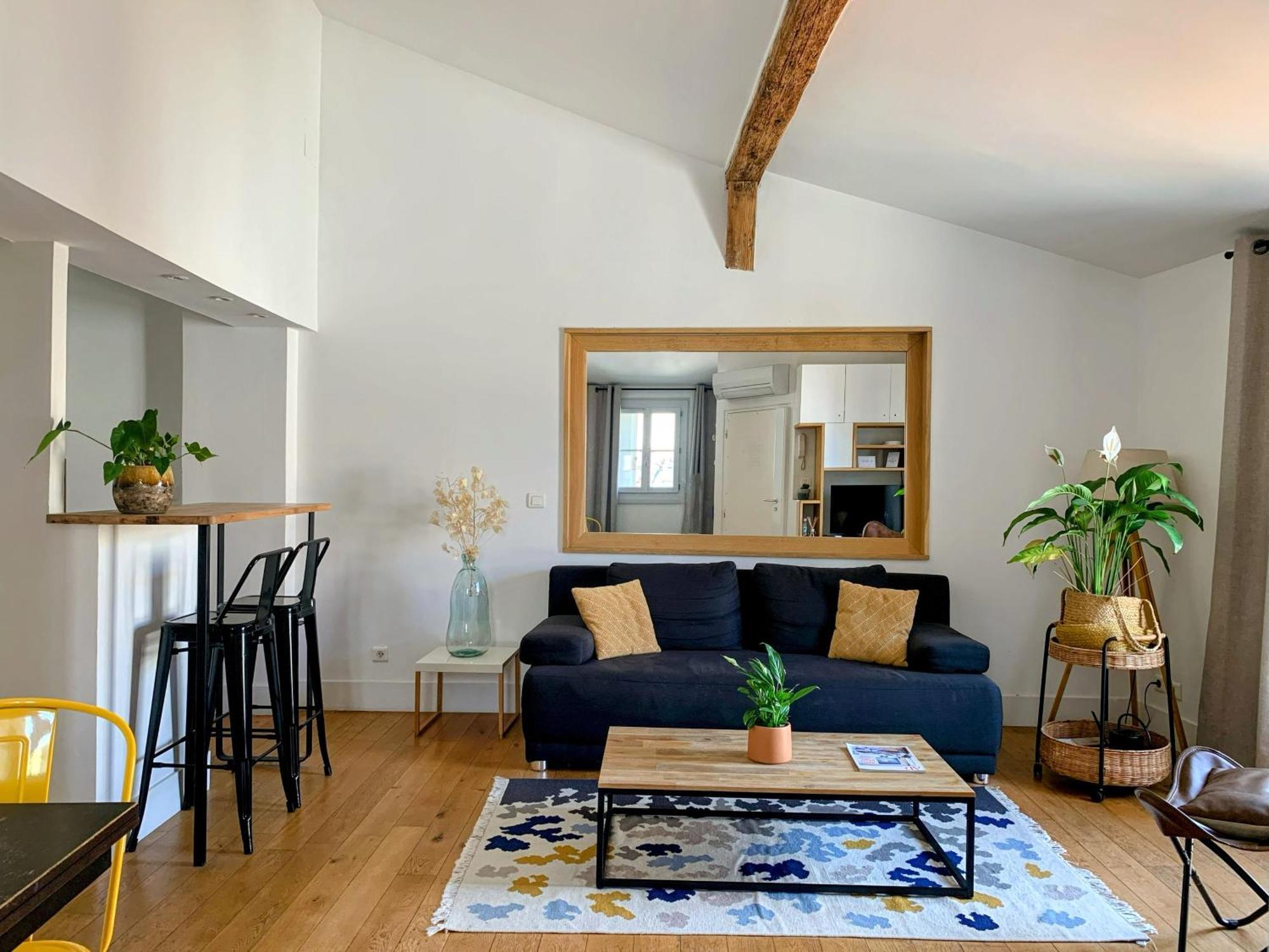 Chic - Les Toits De Sainte-ursule - Netflix Appartement